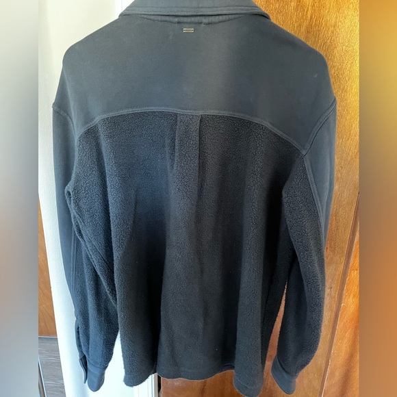 O’Neill Shacket - Picture 2 of 3